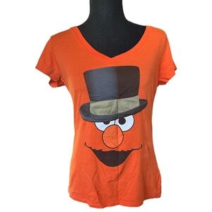 5/25$ ✨ orange Sesame Street Tee’s
